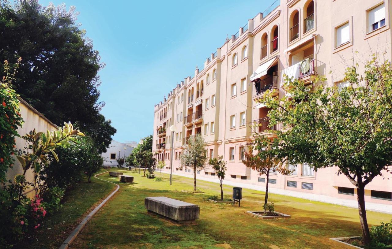 3 Bedroom Nice Apartment In Jerez De La Frontera Exterior foto