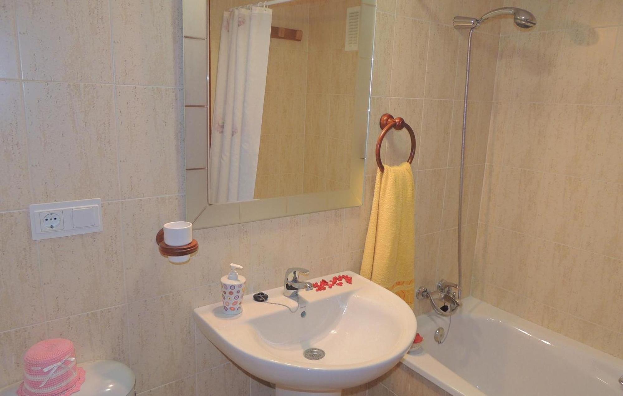 3 Bedroom Nice Apartment In Jerez De La Frontera Exterior foto