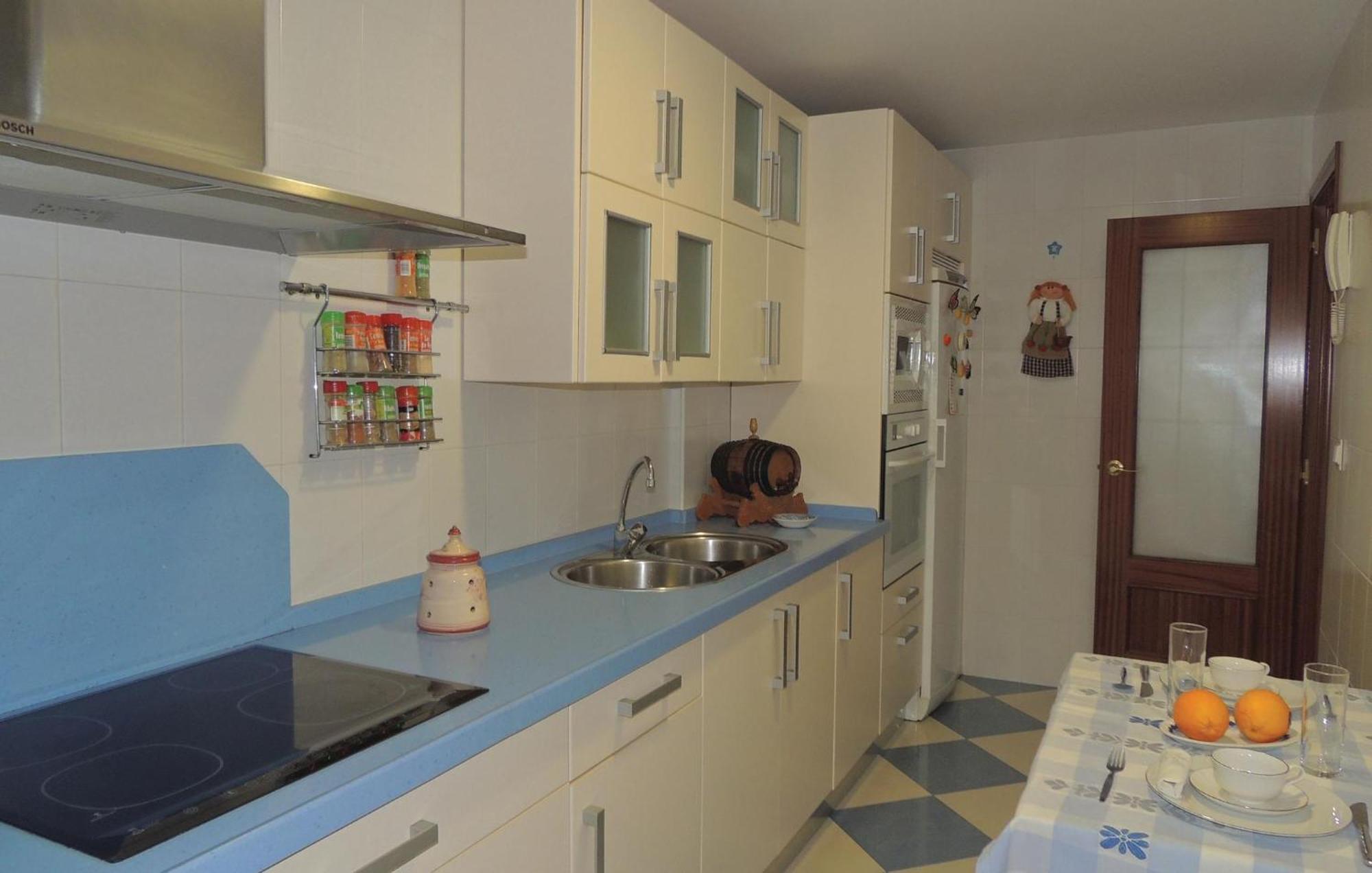 3 Bedroom Nice Apartment In Jerez De La Frontera Exterior foto