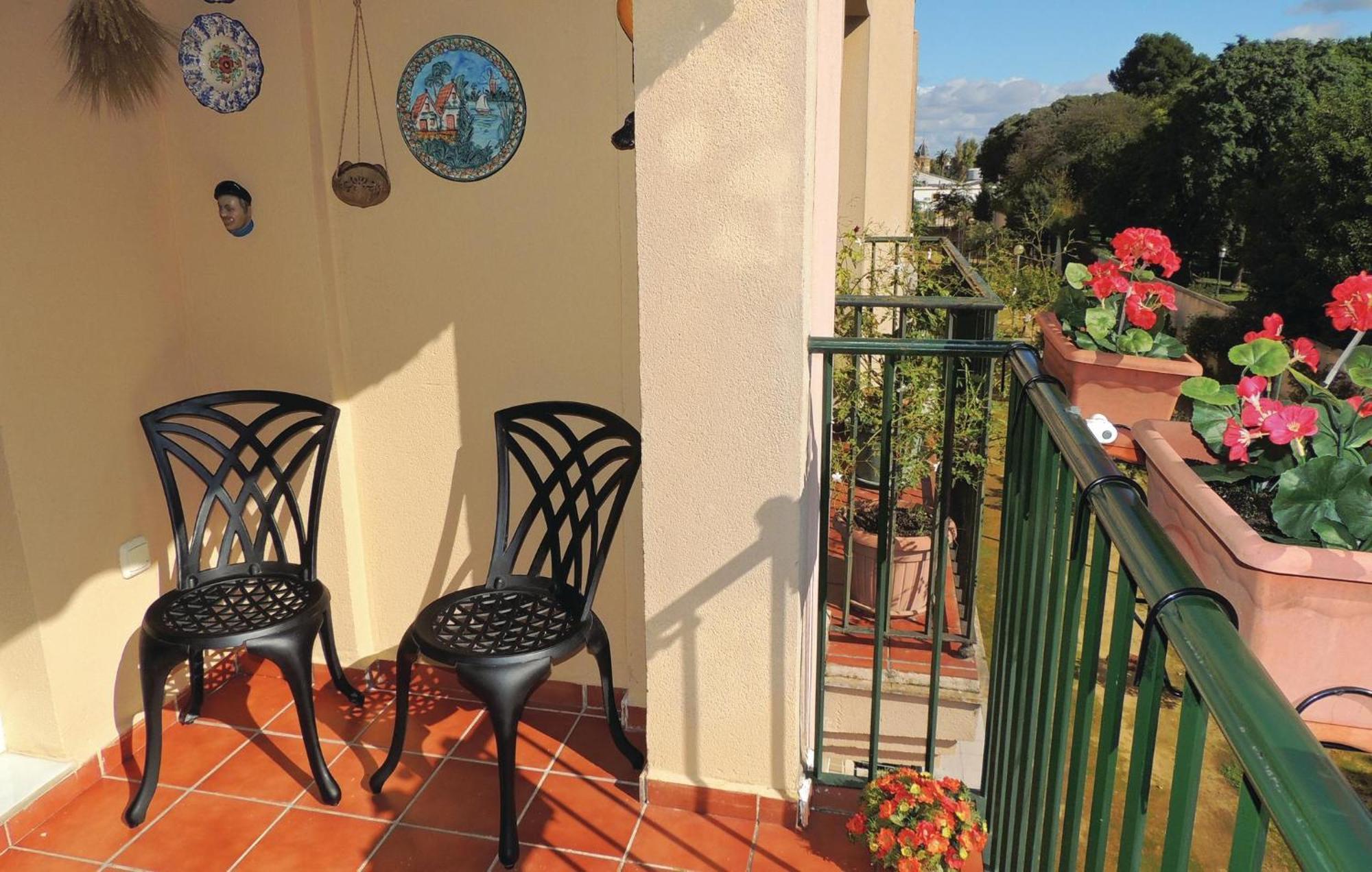 3 Bedroom Nice Apartment In Jerez De La Frontera Exterior foto